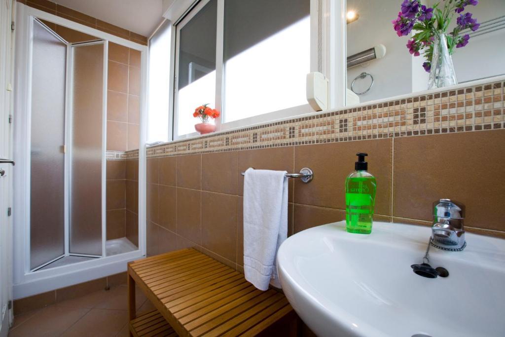 Apartamento Tirso De Molina Madrid Szoba fotó